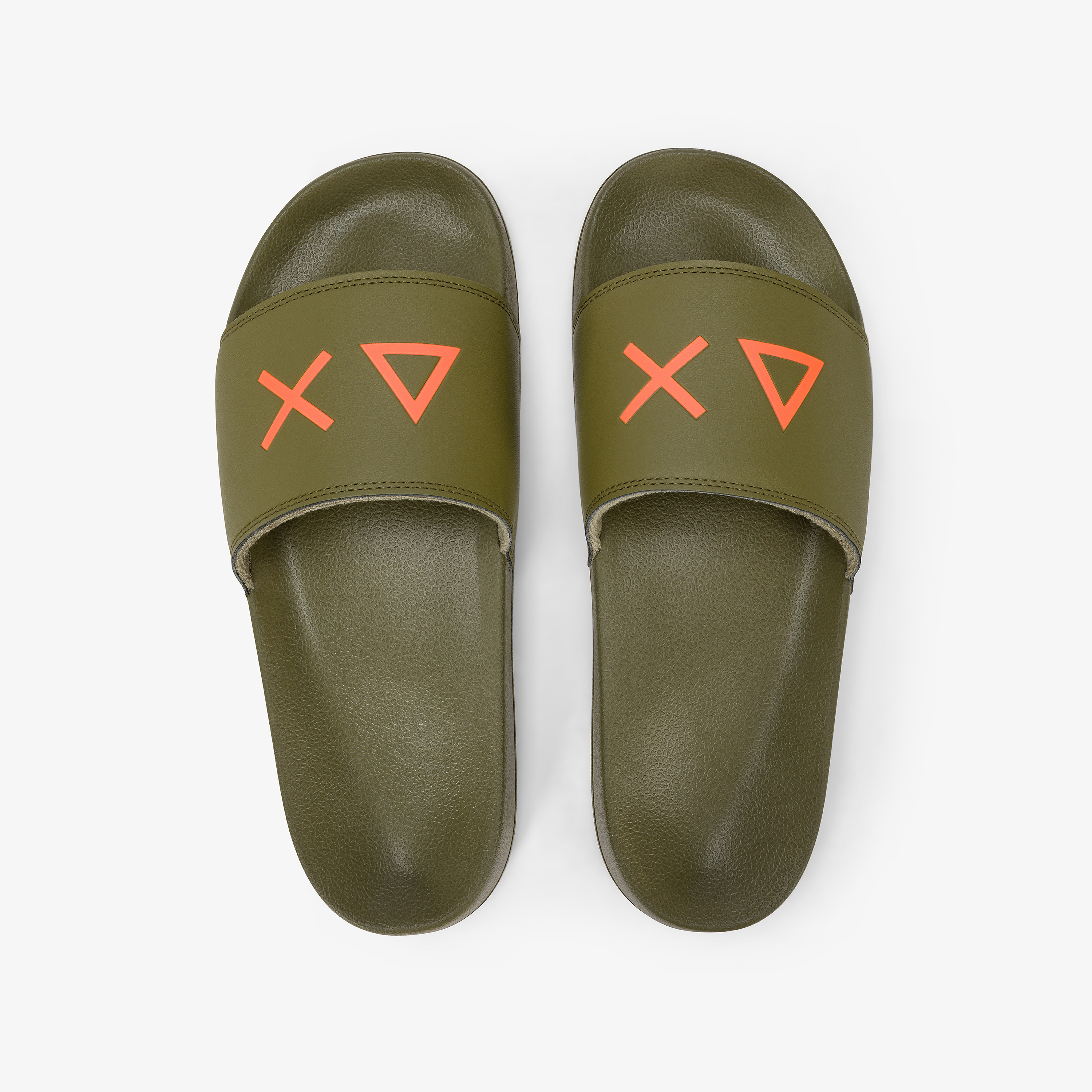 Slippers logo