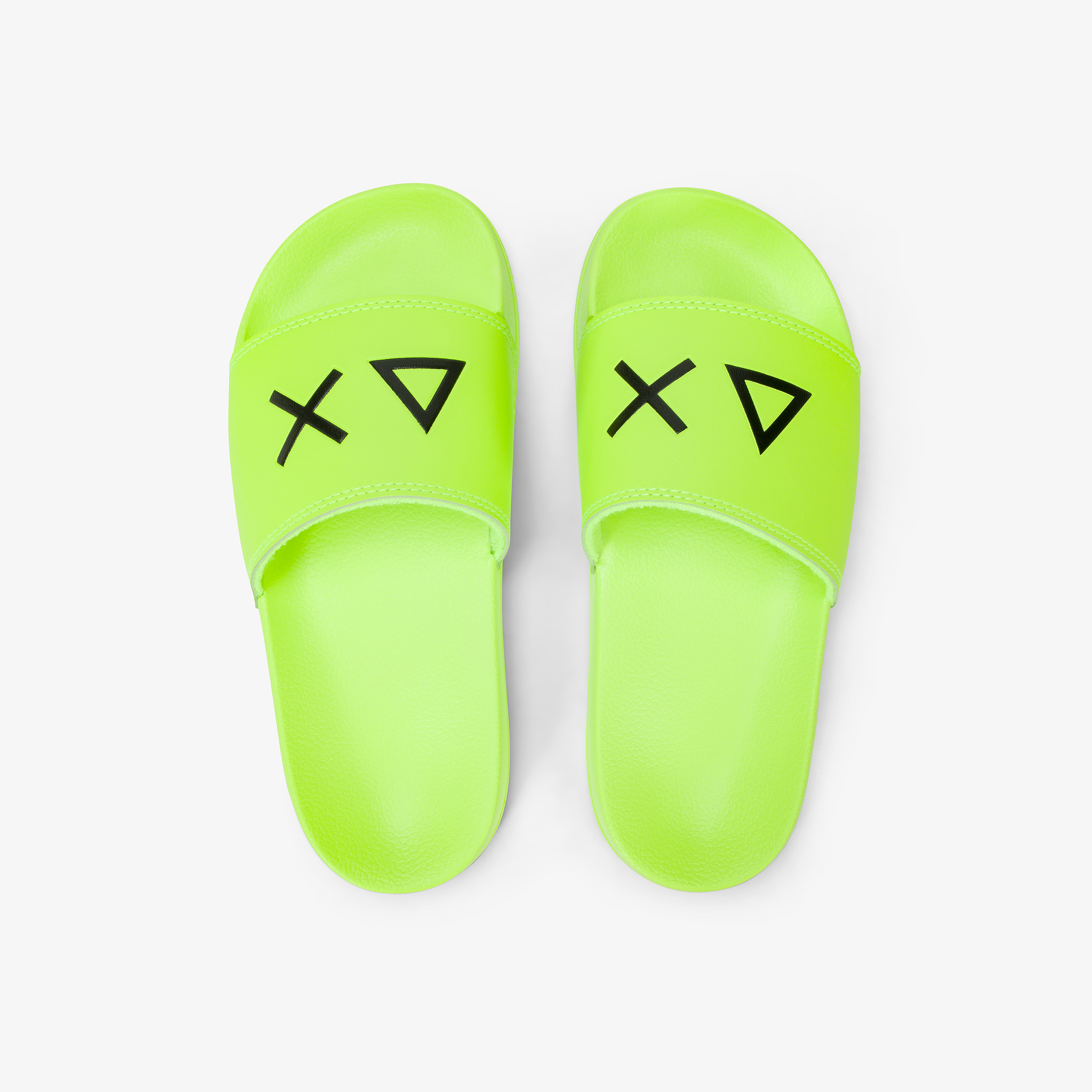 Boy's slippers logo (teen)