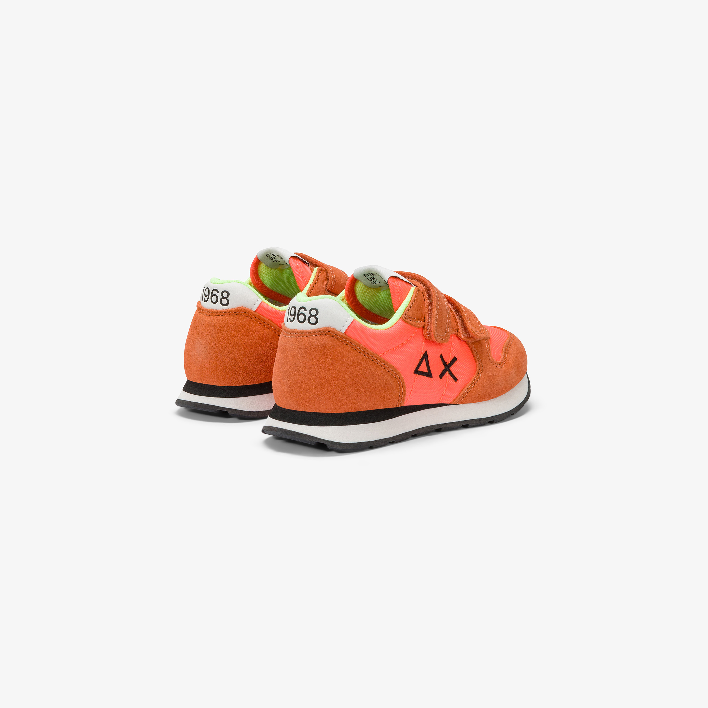 ＴＡＬＳ　ＯＦ　ＴＯＭＯＲＲＷ Boys' Tom fluorescent orange nylon and suede sneaker