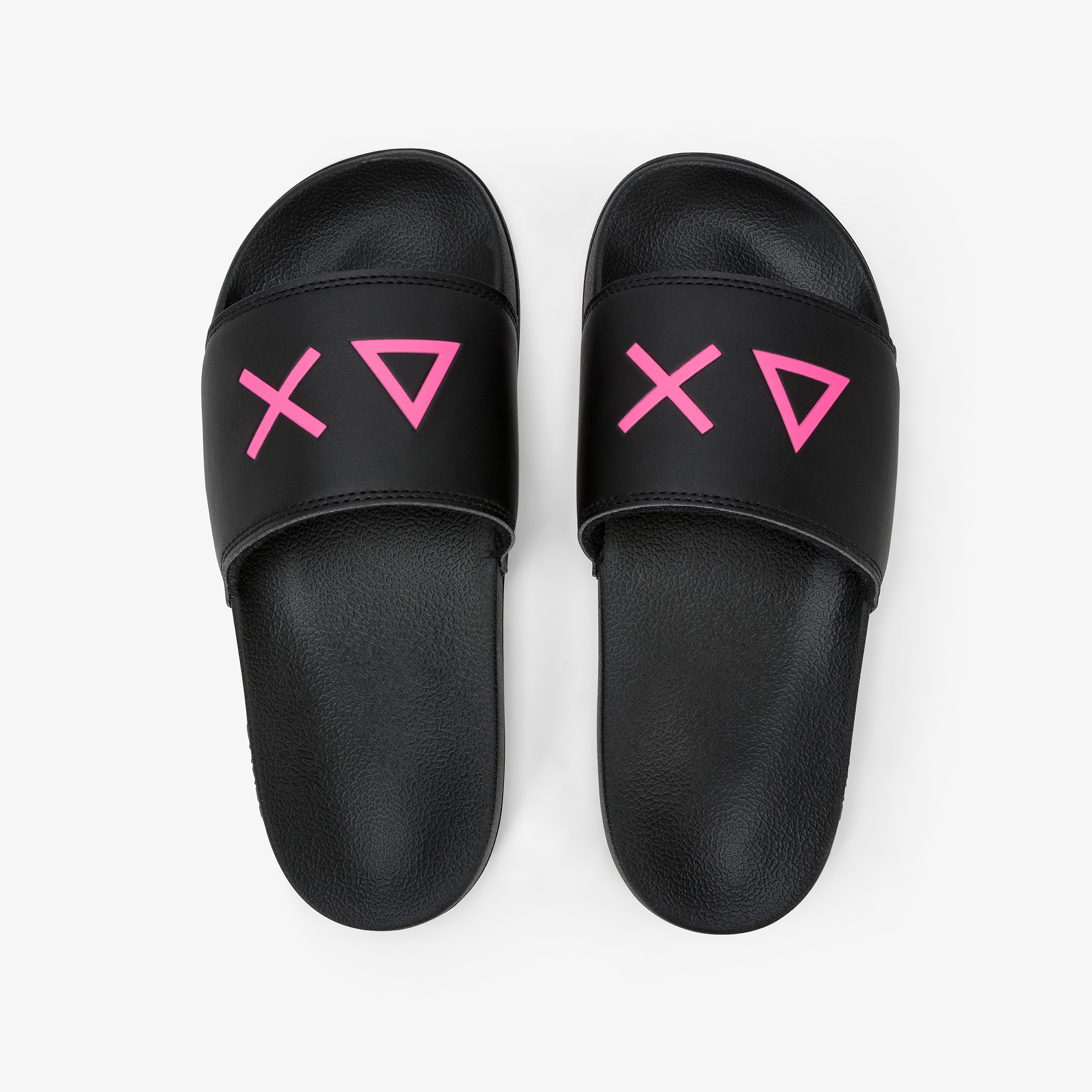 Slippers logo