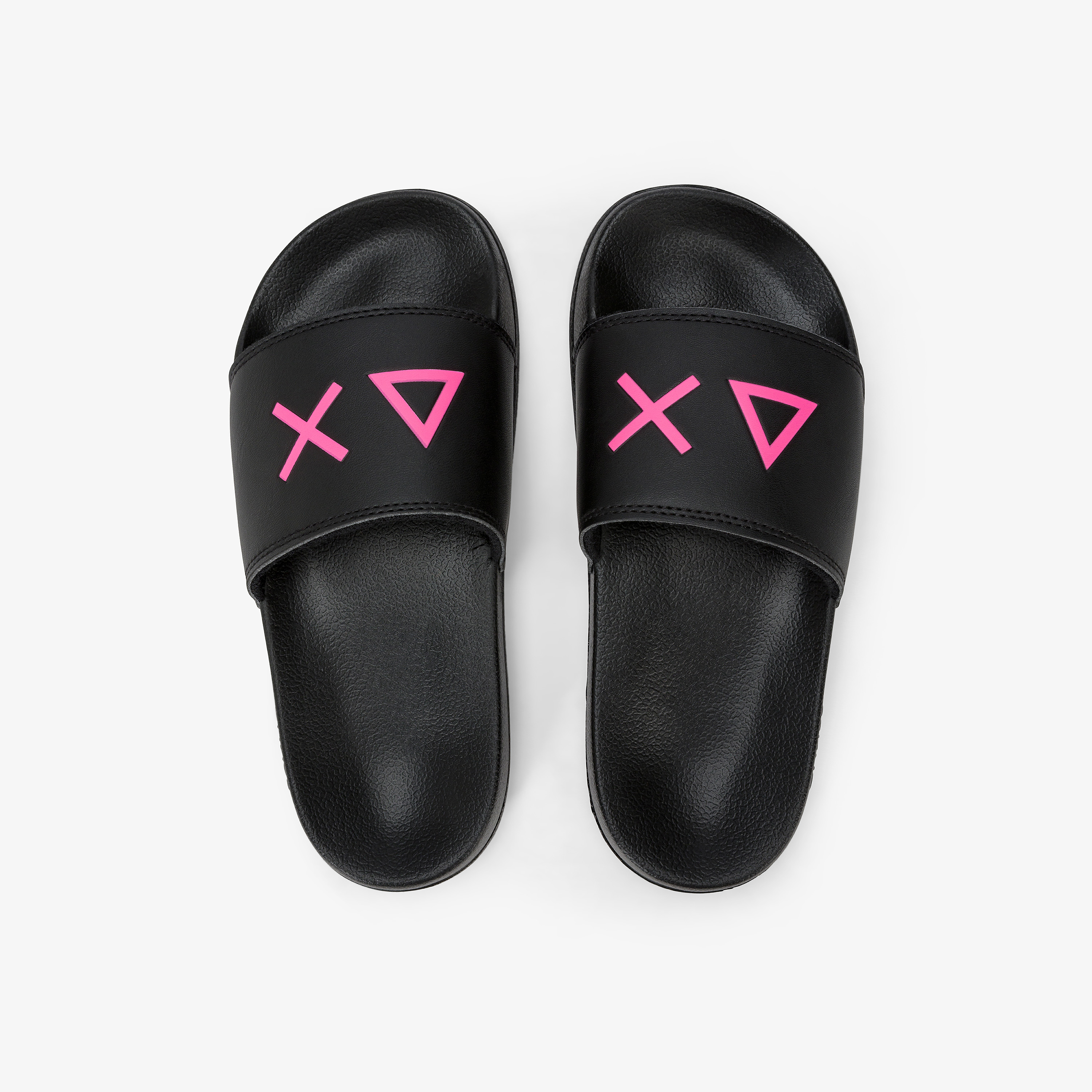 Girl's slippers logo (teen)