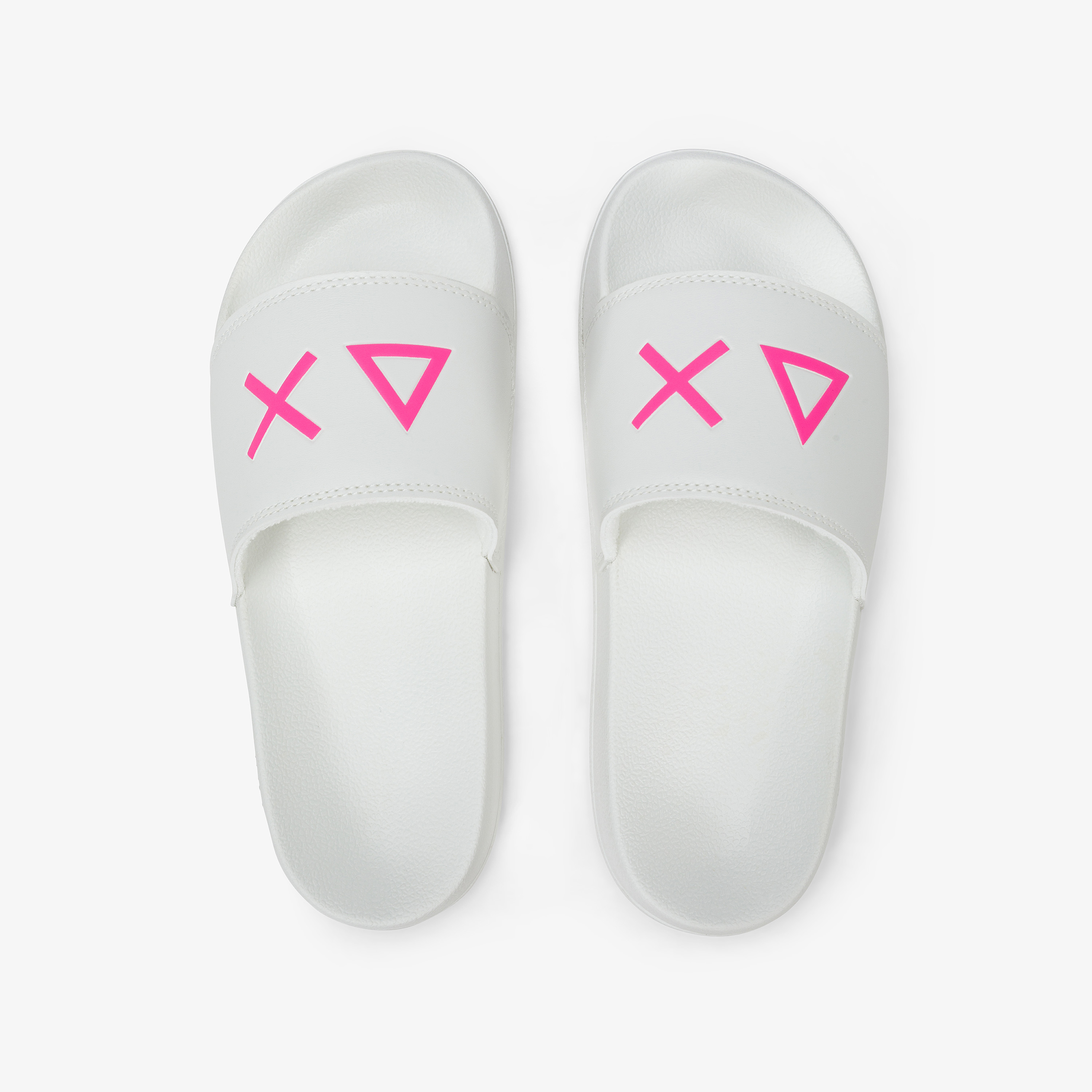 Slippers logo