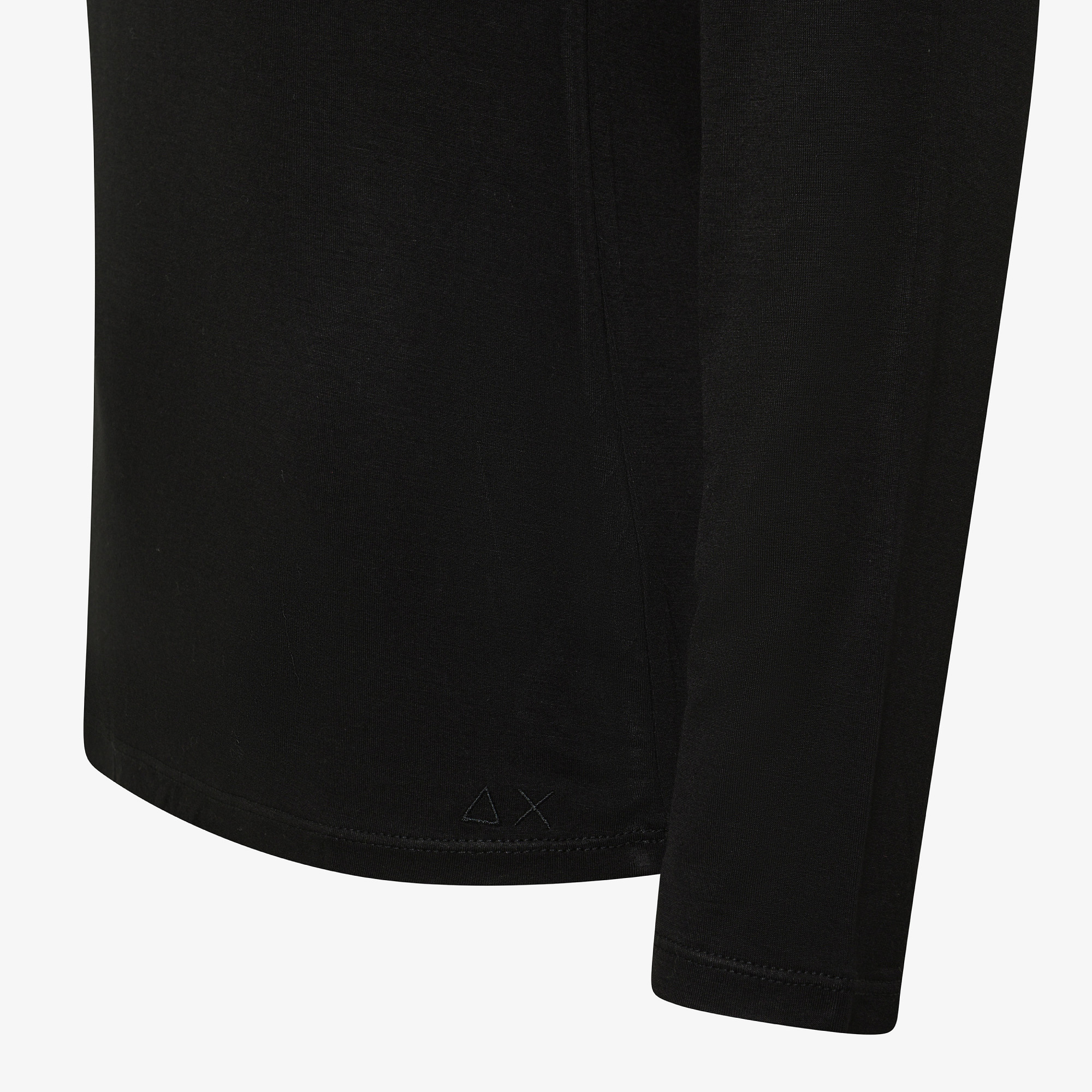 T-shirt slim fit in modal nero