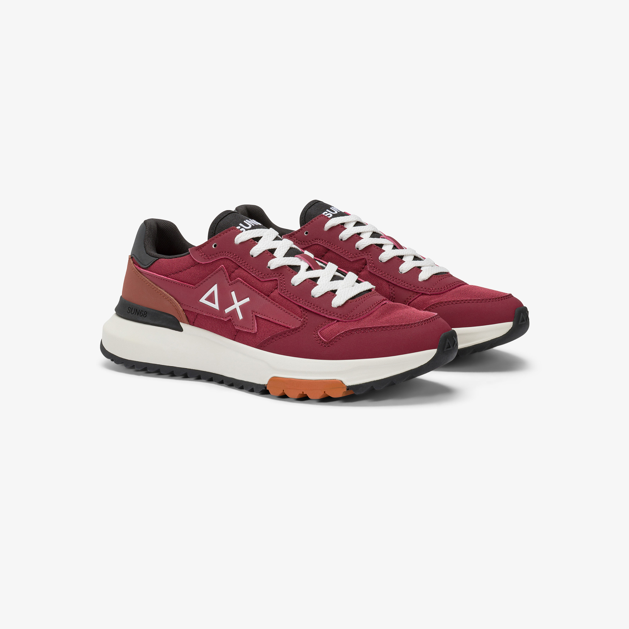 Bordeaux Niki 2.0 Solid nylon and pu sneaker