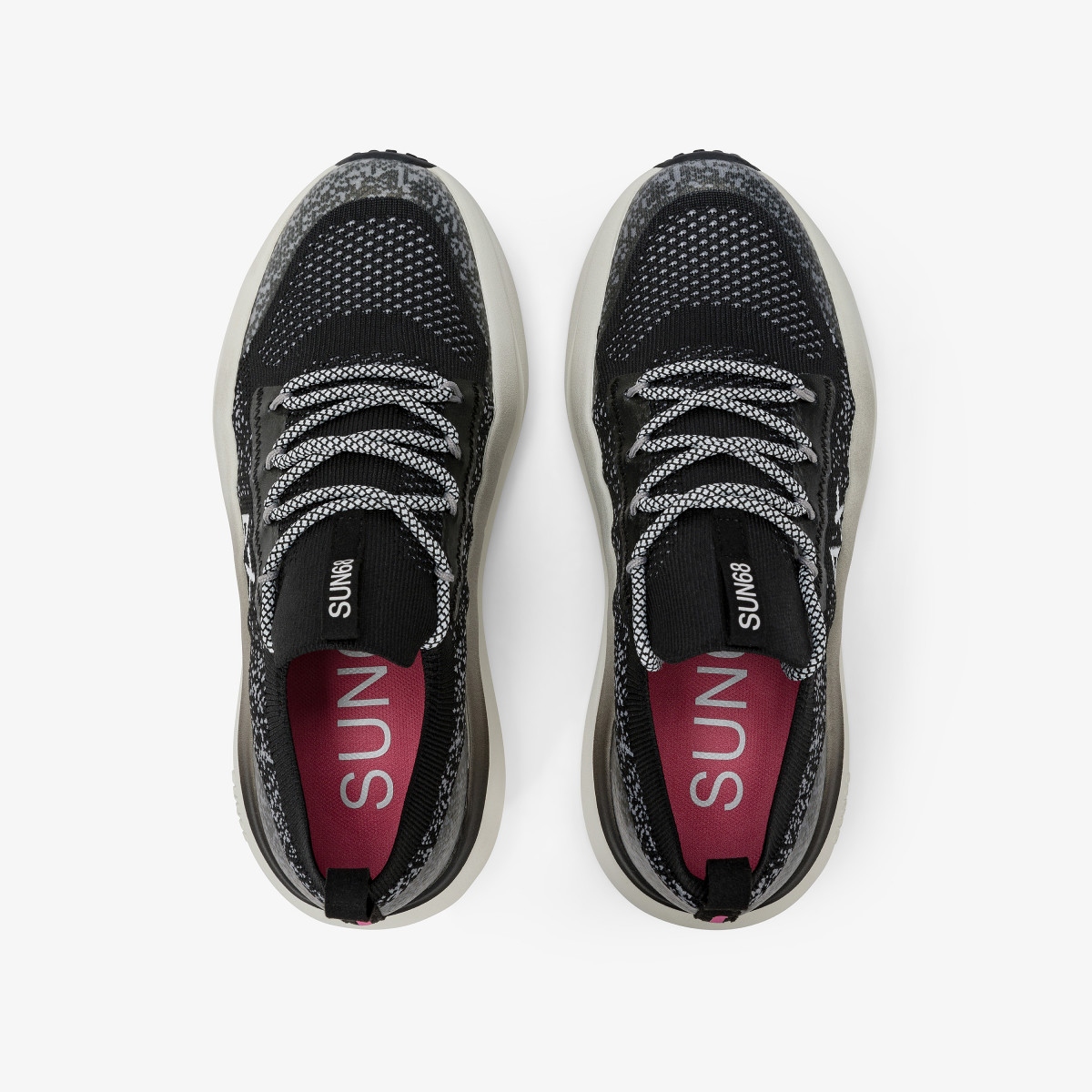 VENUS KNIT BLACK
