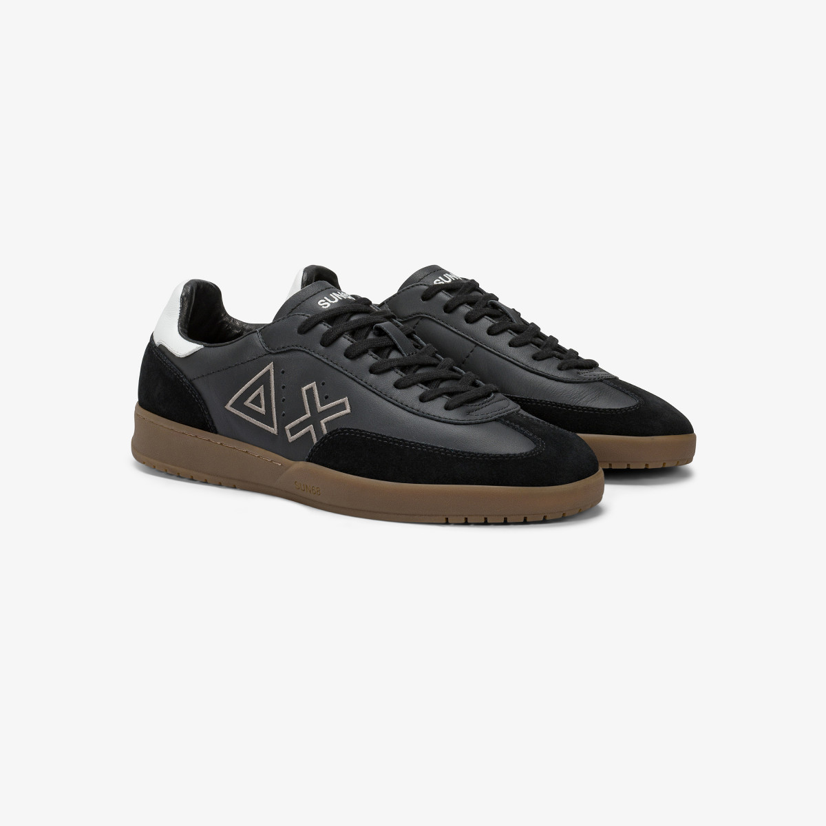 Black California Sun leather sneaker