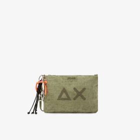 Pochette in velluto con charms verde salvia